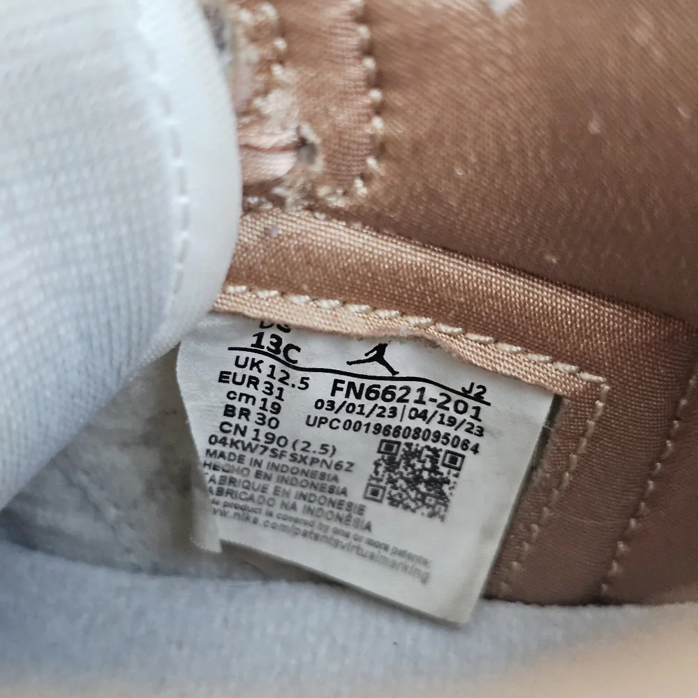 Nike Air Jordan 1 Retro High OG "Praline" Size 13C – High-Top Sneakers - Picture 13 of 13